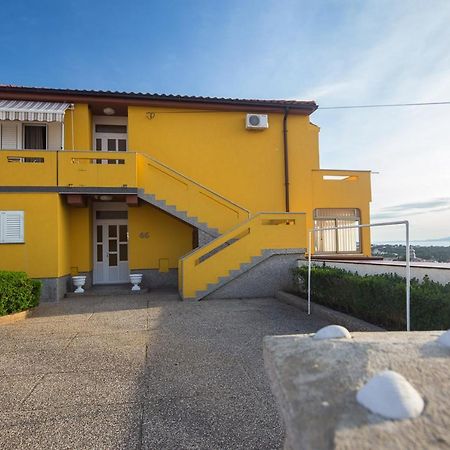 The Manzoni Family 1 Hotel Punat Buitenkant foto